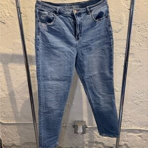 American Eagle Outfitters High Rise Stretch Mom Blue Denim Jeans